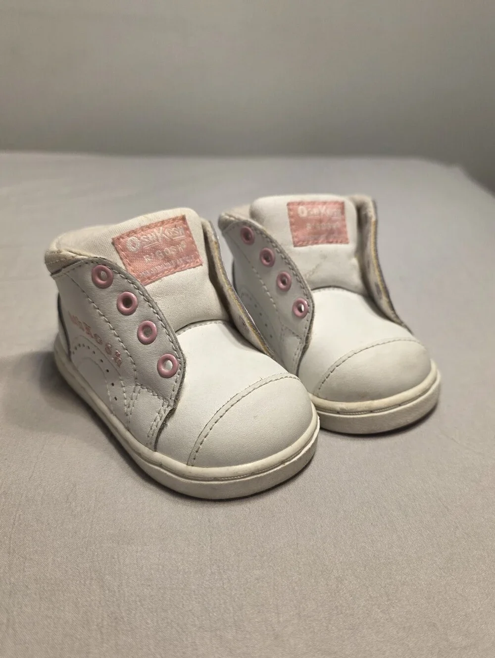 Vintage Y2K OshKosh White and Pink Toddler High-Top Sneakers